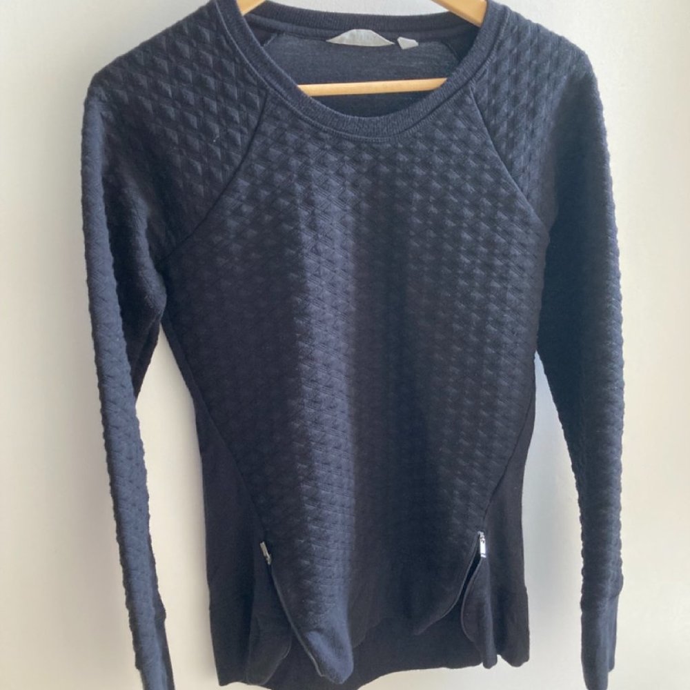 Athleta Quilted Black Sweatshirt Size XS